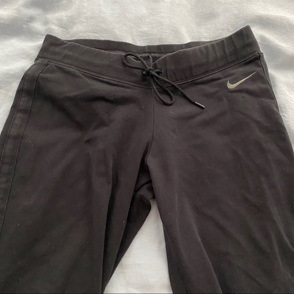 Nike Joggers/Capris/Bike Shorts - Picture 2 of 4